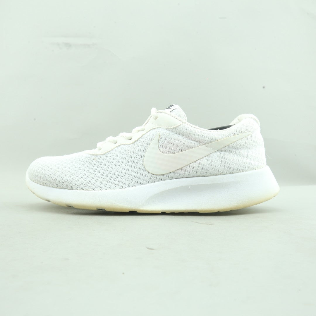 NIKE TANJUN