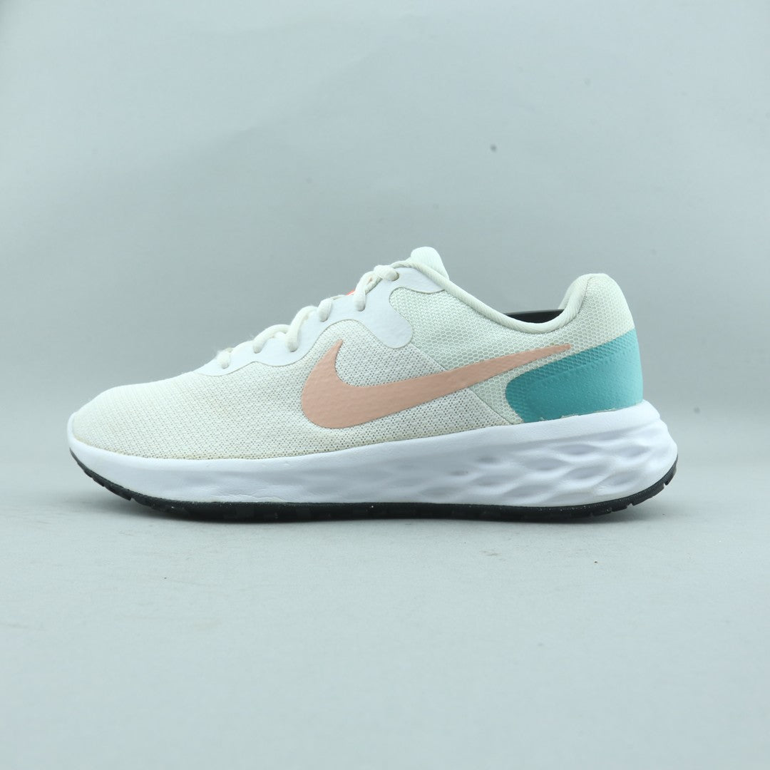 NIKE REVOLUTION 6