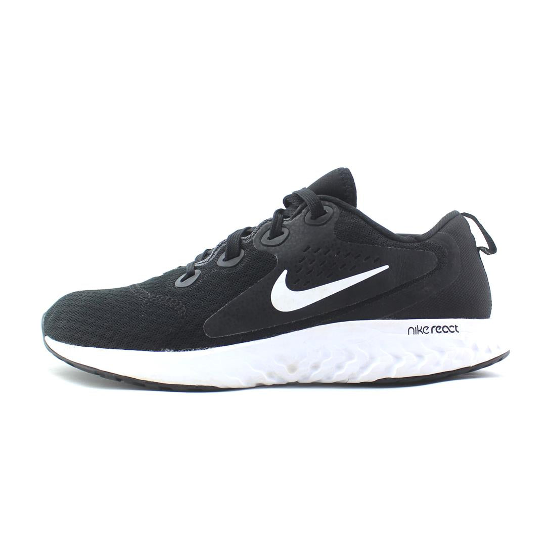NIKE LEGEND REACT