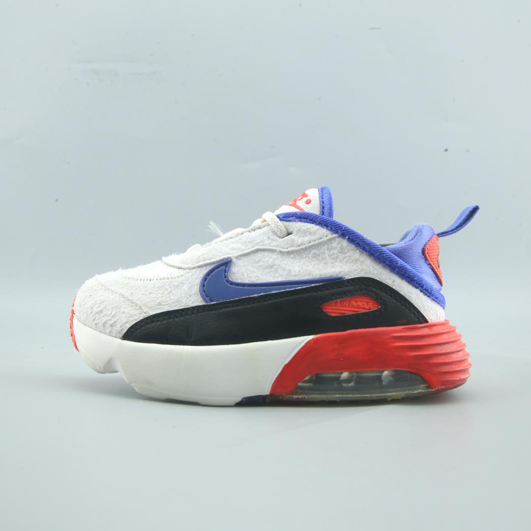 NIKE AIR MAX 2090