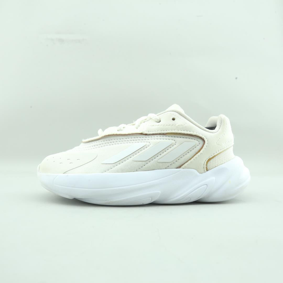 ADIDAS OZELIA