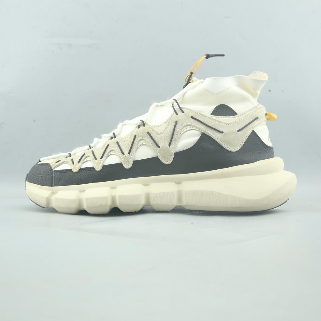 LI-NING ESSENCE 2.3 DISCOVERY