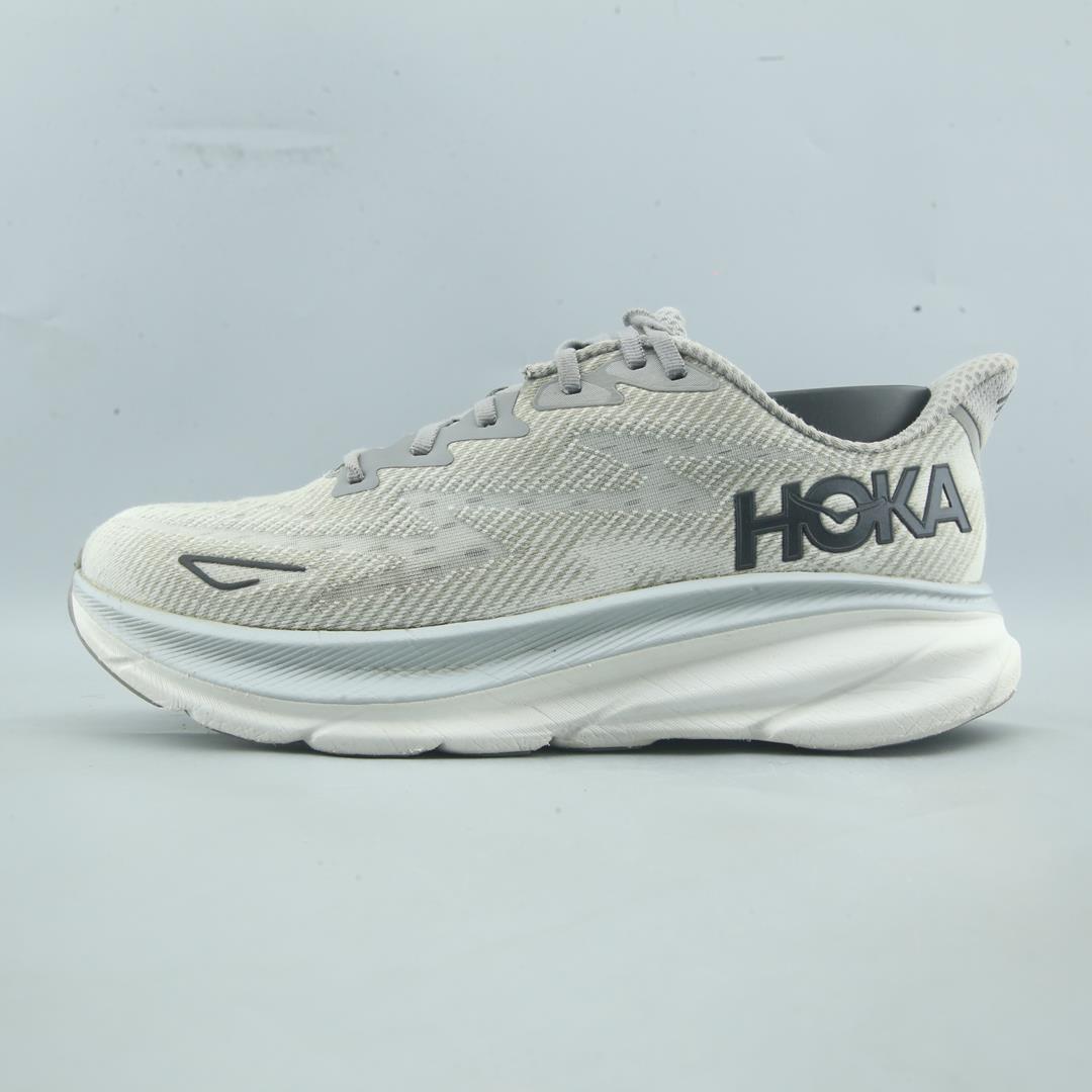 HOKA ONE ONE CLIFTON 9