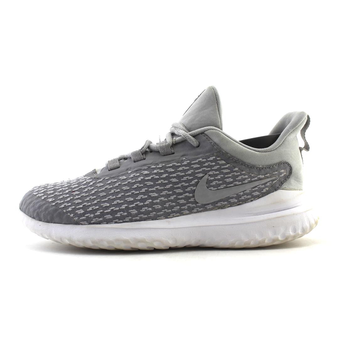 NIKE RIVAL