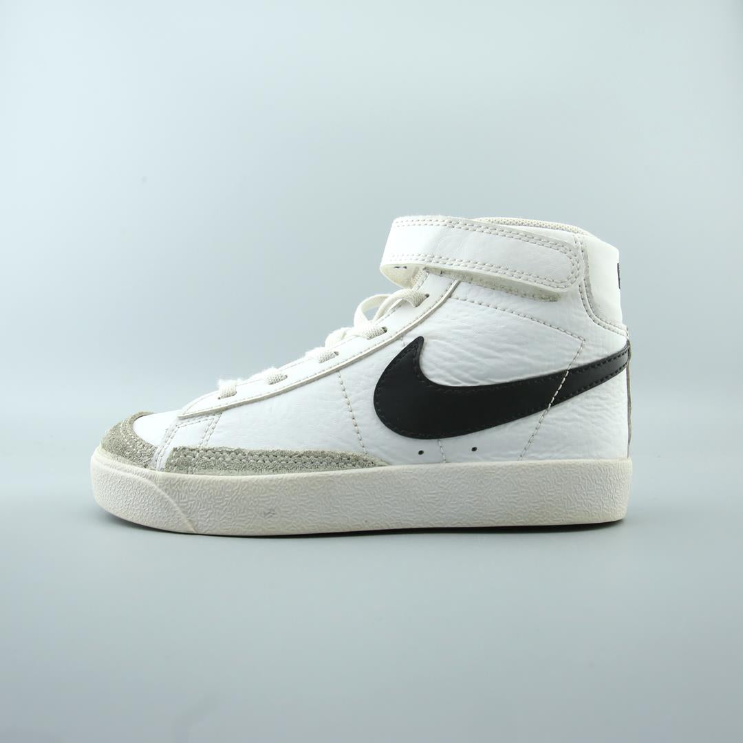 NIKE BLAZER MID '77