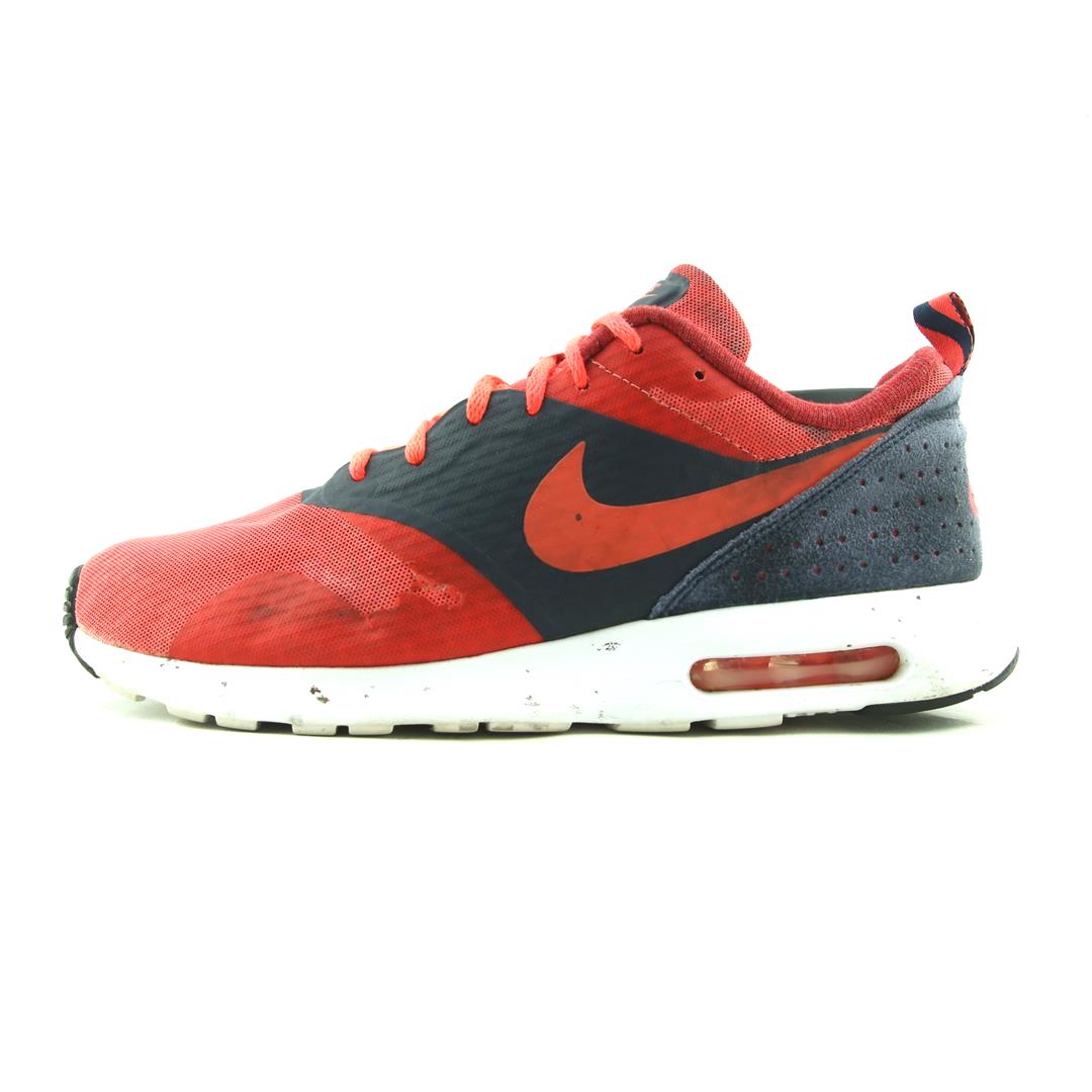 NIKE AIR MAX TAVAS