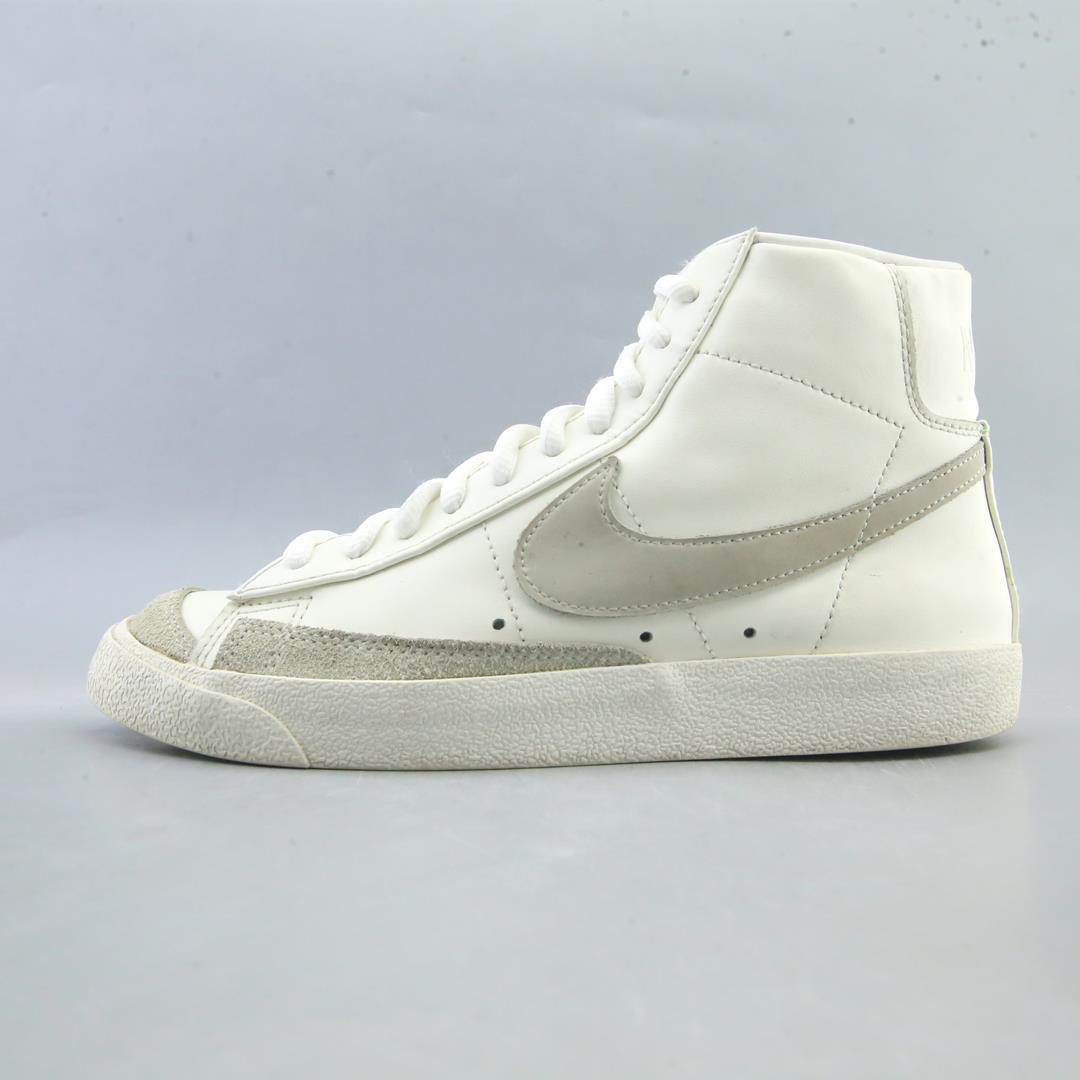 NIKE BLAZER MID '77