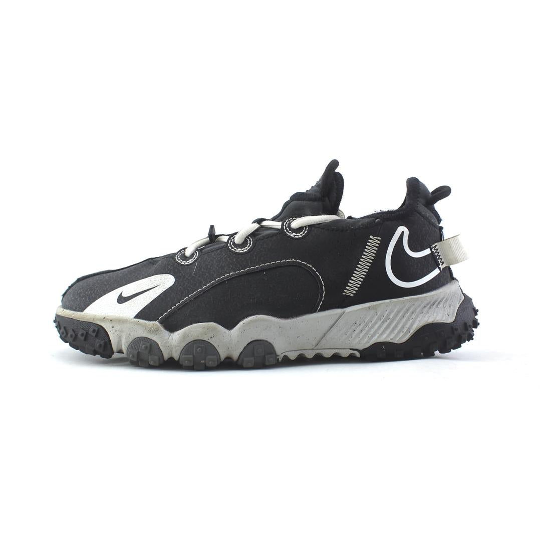 NIKE FUTURE FIELD