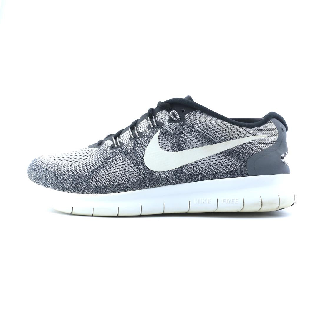 NIKE FREE RN