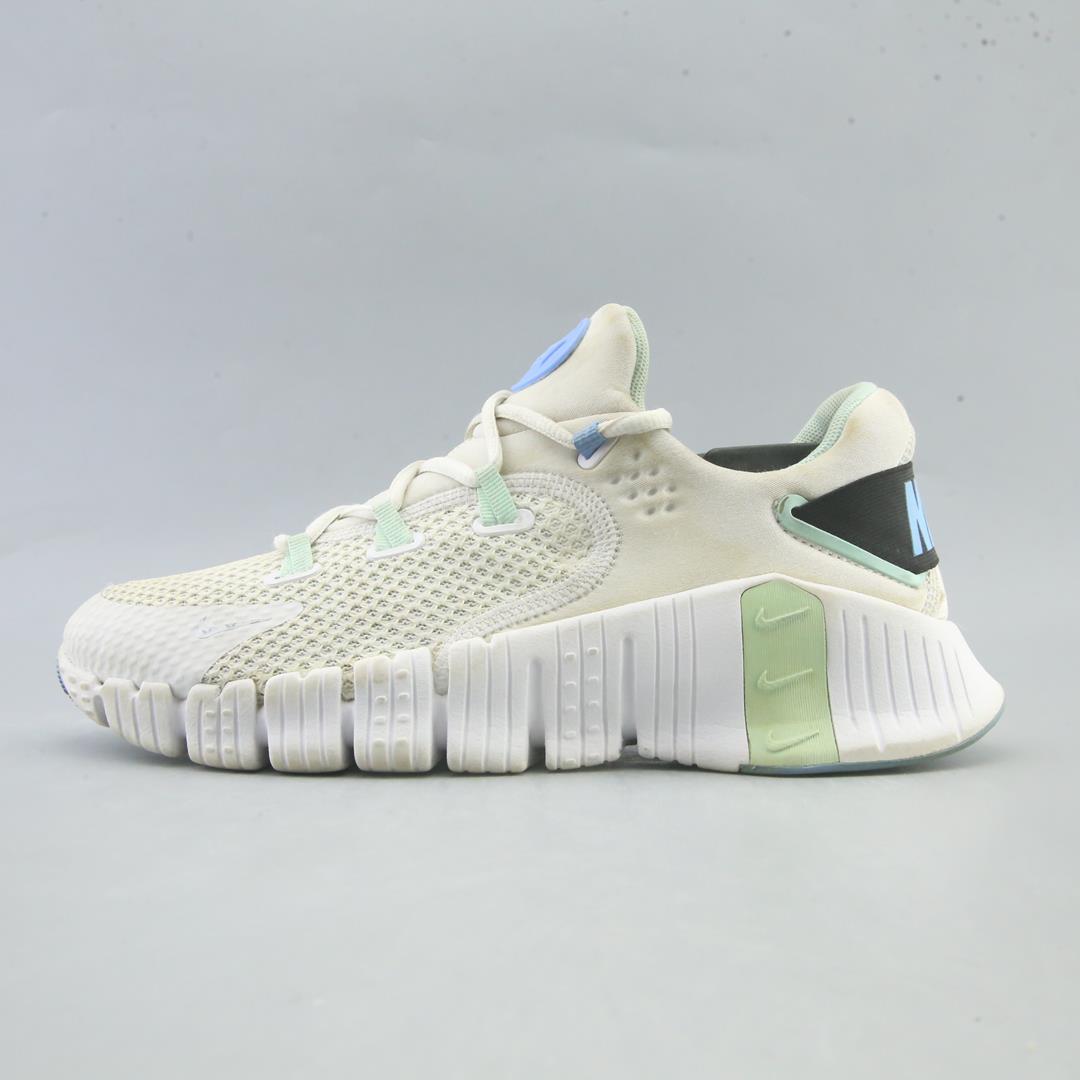 NIKE FREE METCON 4