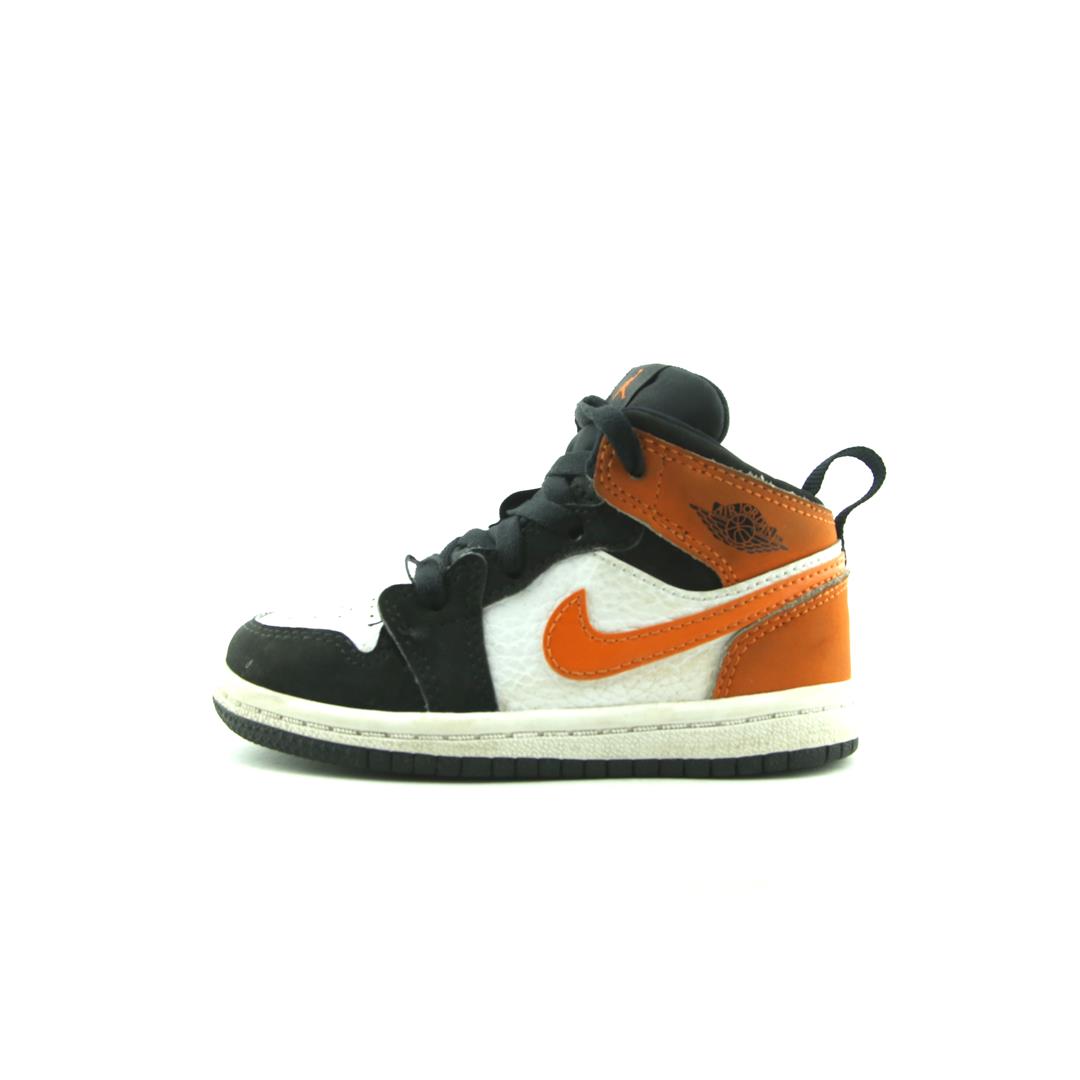 NIKE JORDAN 1 MID