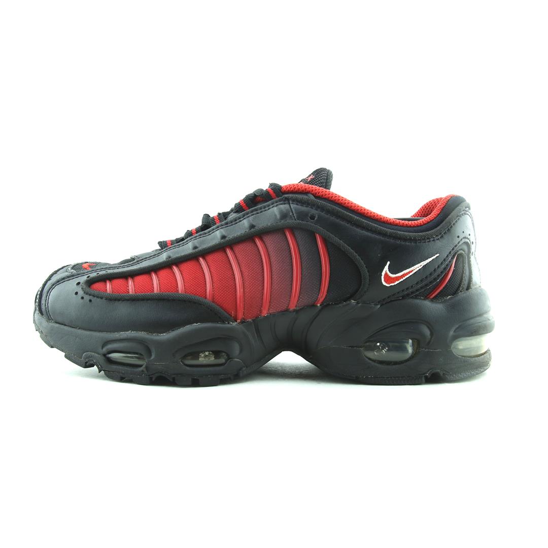 NIKE AIR MAX TAILWIND 4