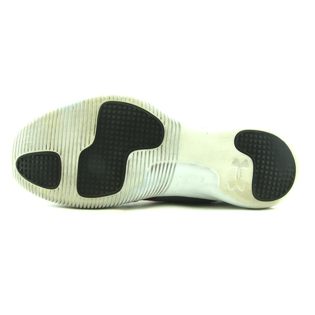 UNDER ARMOUR ZONE 3