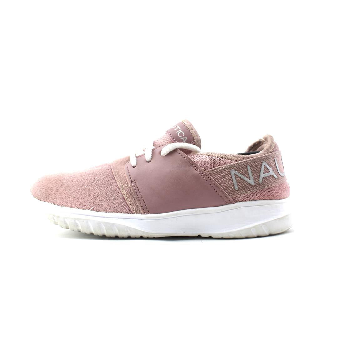 NAUTICA .