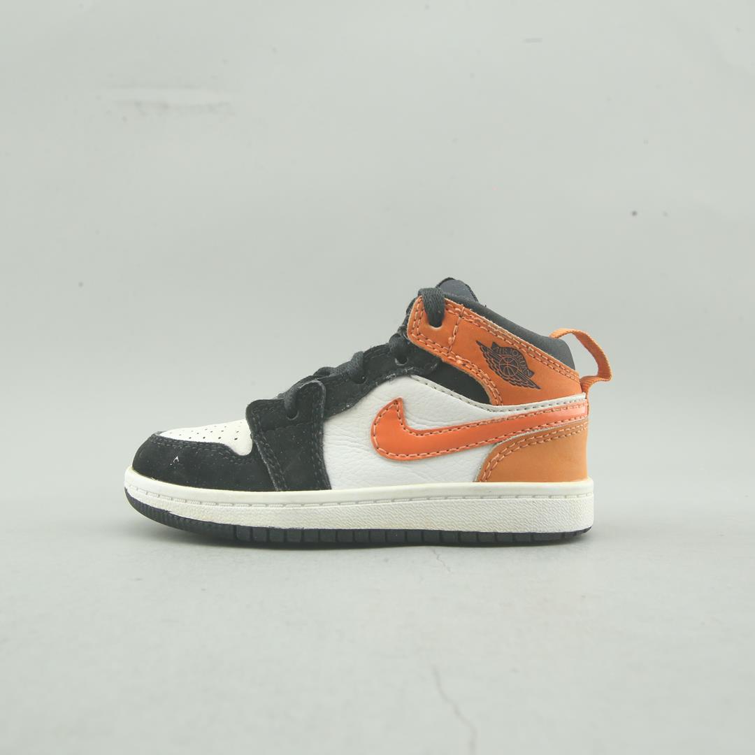 NIKE JORDAN 1 MID