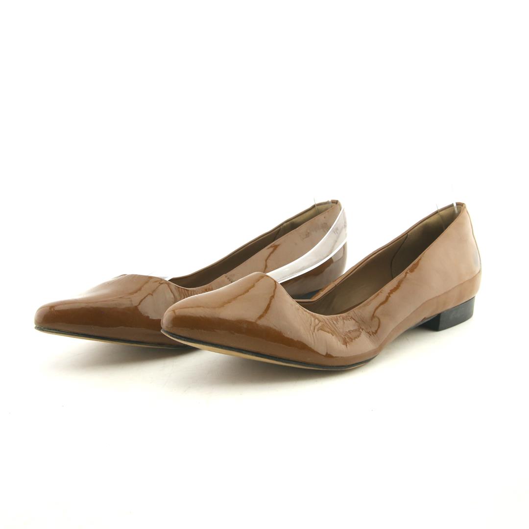 CLARKS .