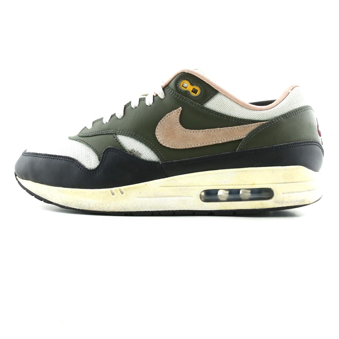 NIKE AIR MAX 1 ID