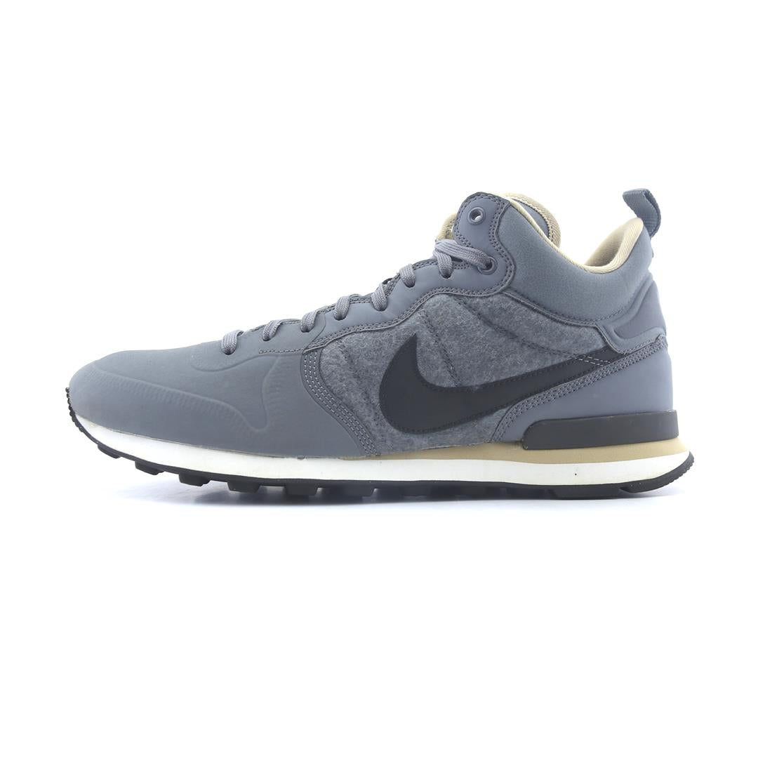 NIKE INTERNATIONALIST MID