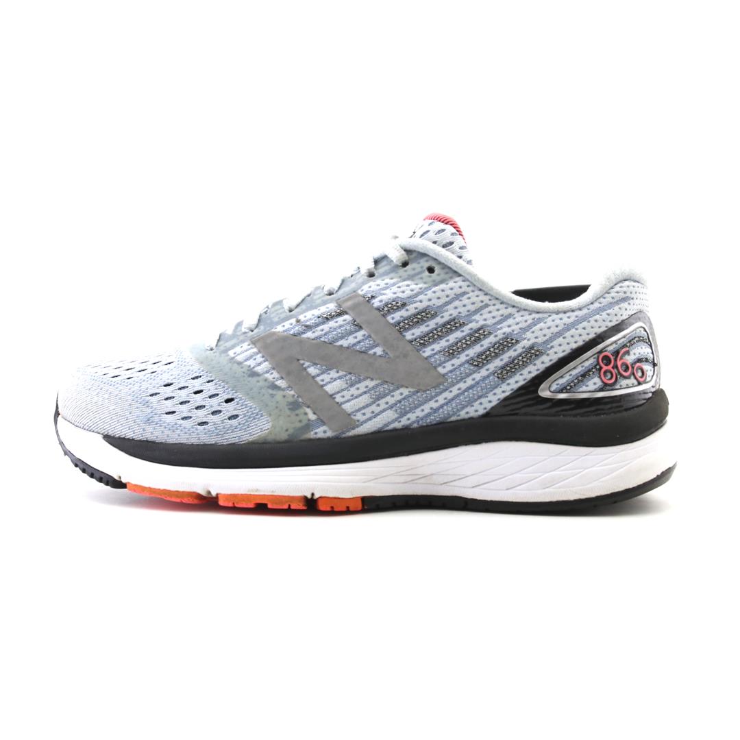 NEW BALANCE 860V9
