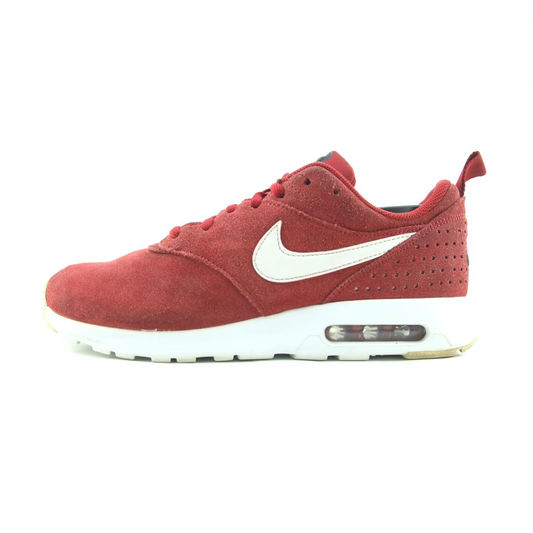 NIKE AIR MAX TAVAS