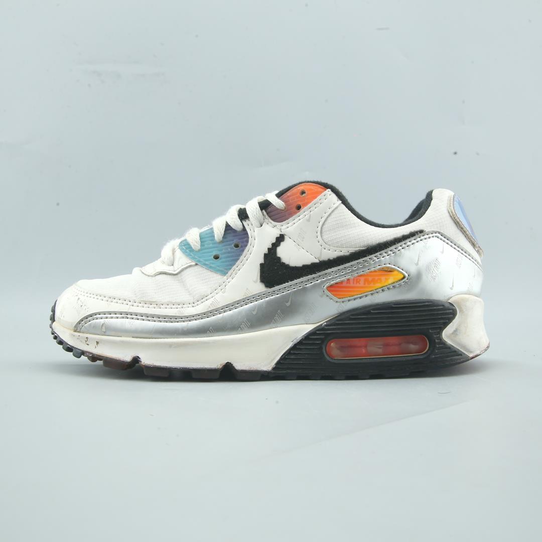 NIKE AIR MAX 90