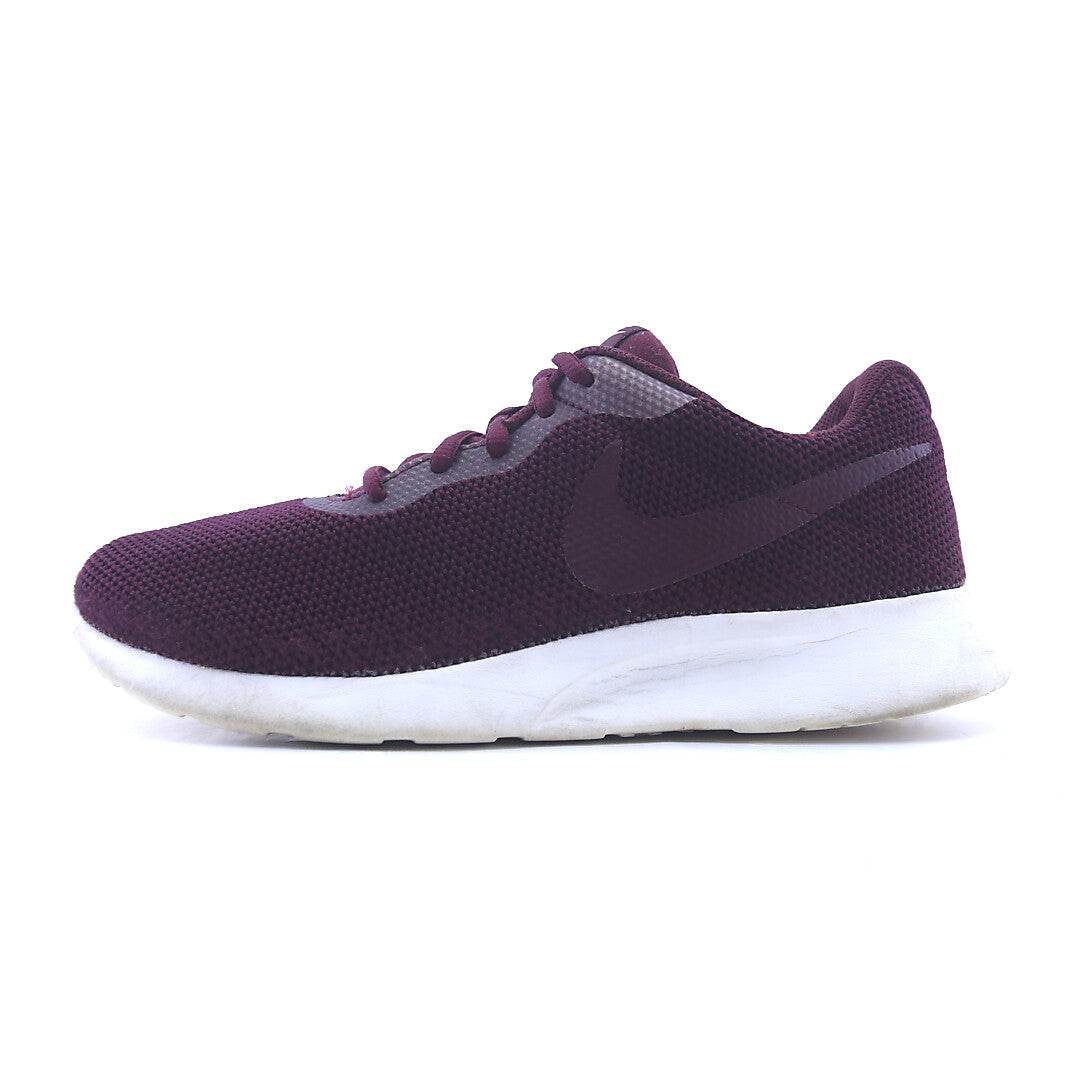 NIKE TANJUN