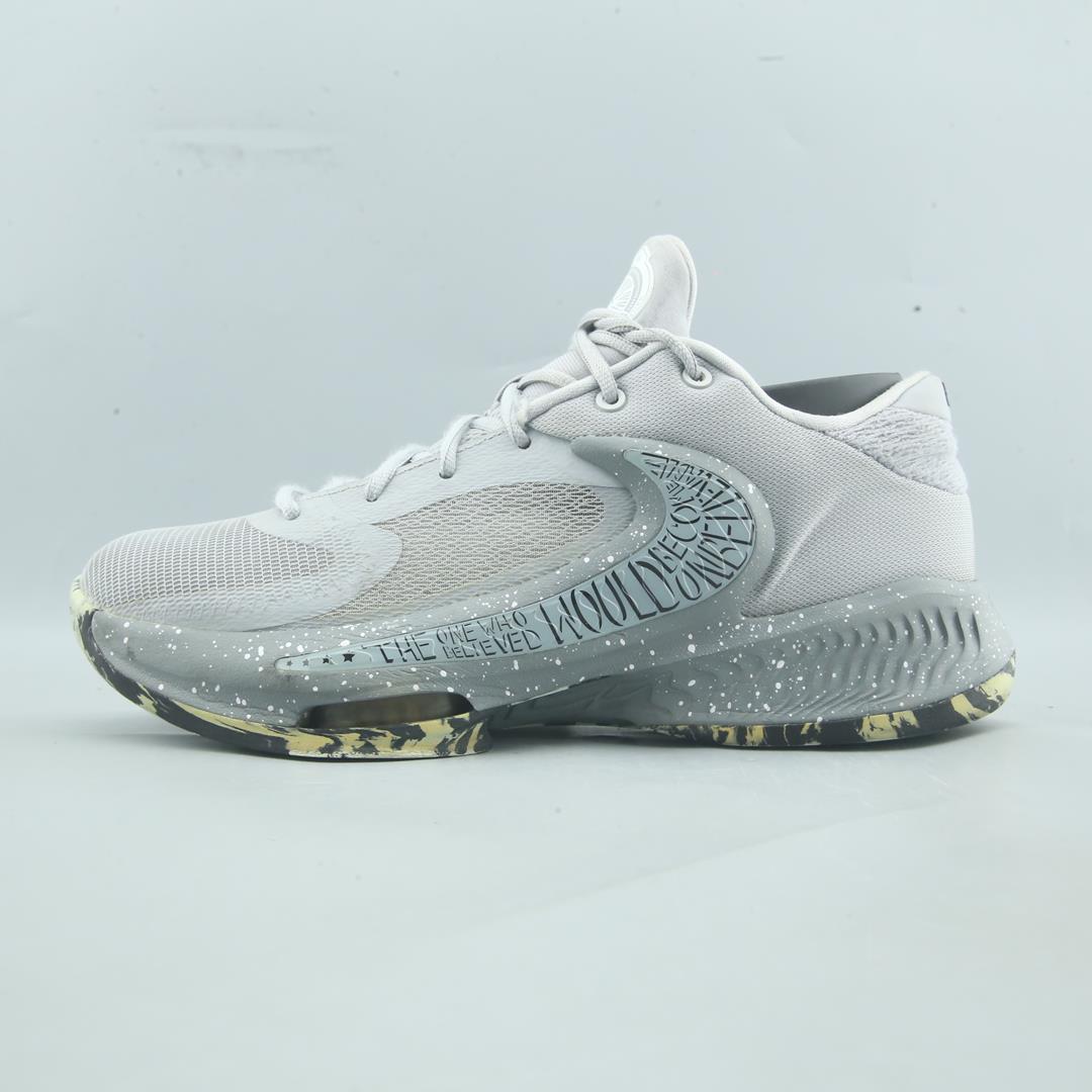 NIKE ZOOM FREAK 4