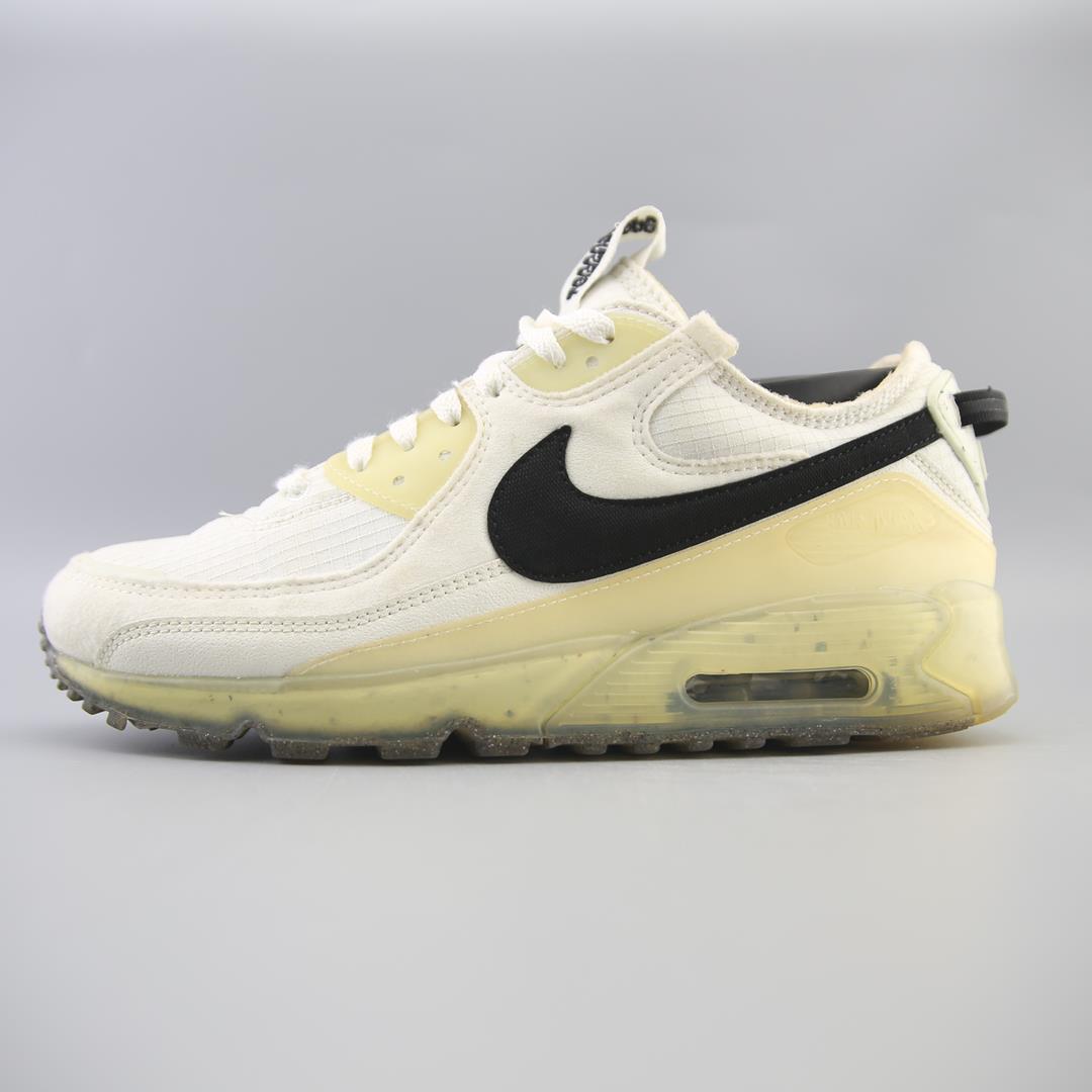 Buy NIKE Shoes Online In Pakistan