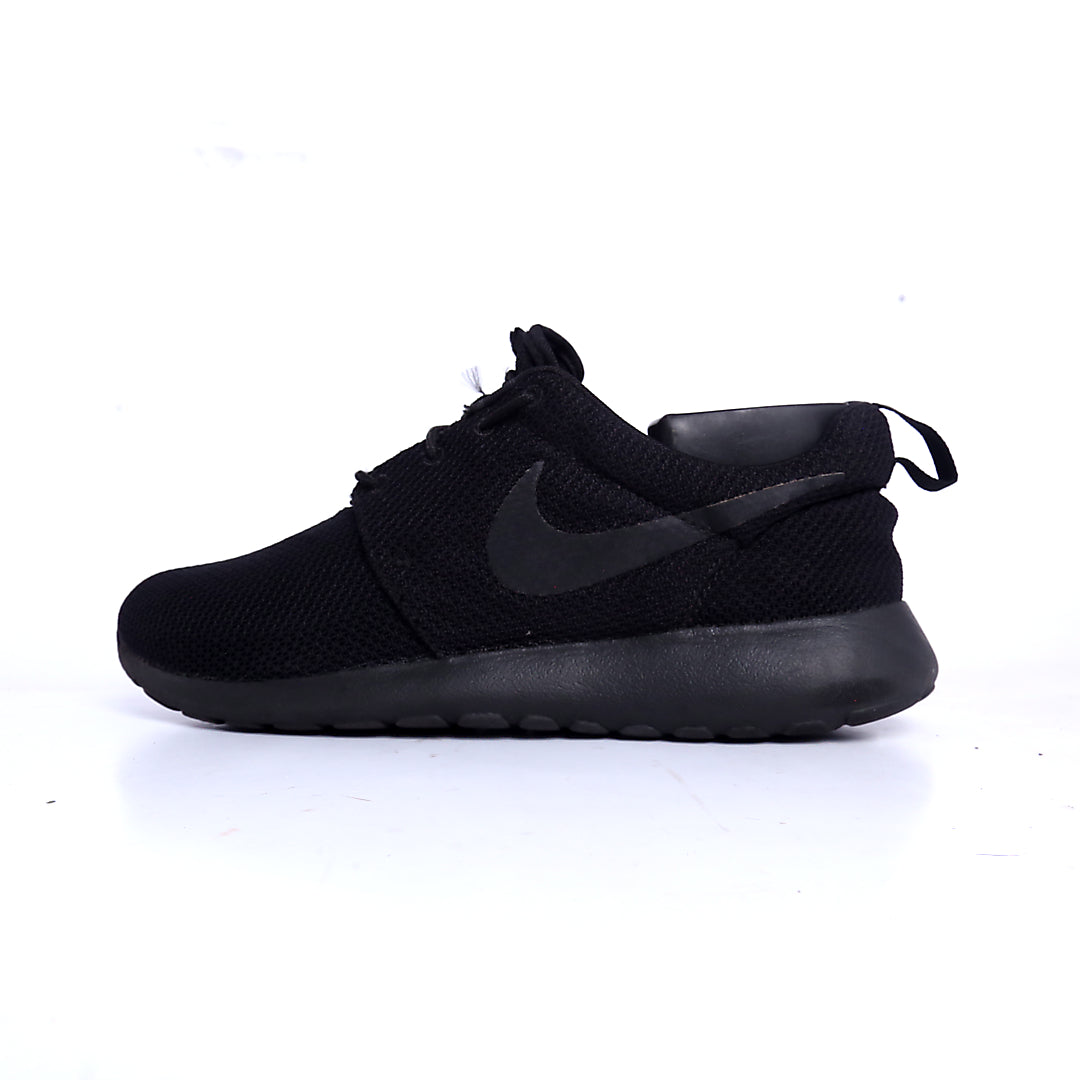 NIKE ROSHE RUN