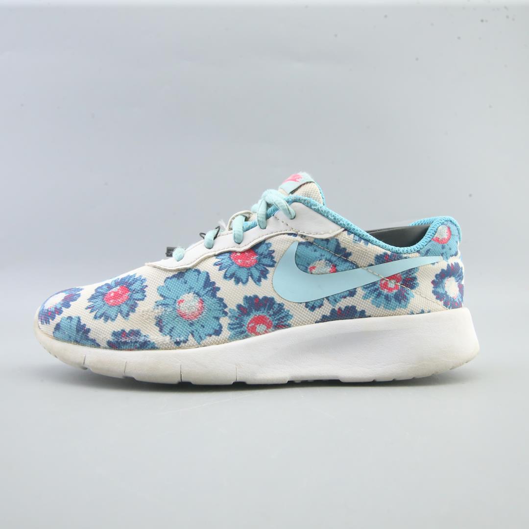 NIKE TANJUN