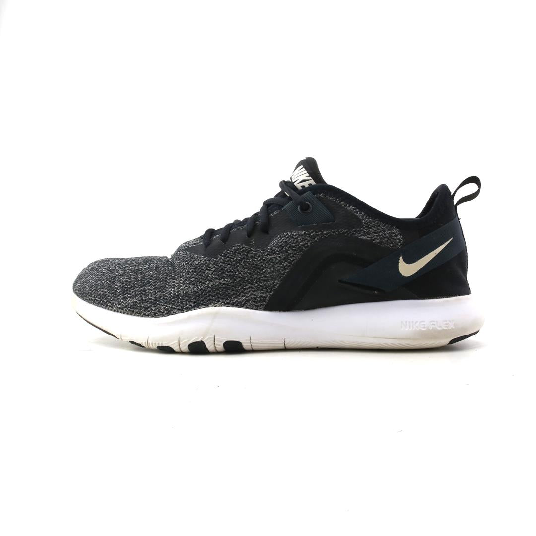NIKE FLEX TR 9