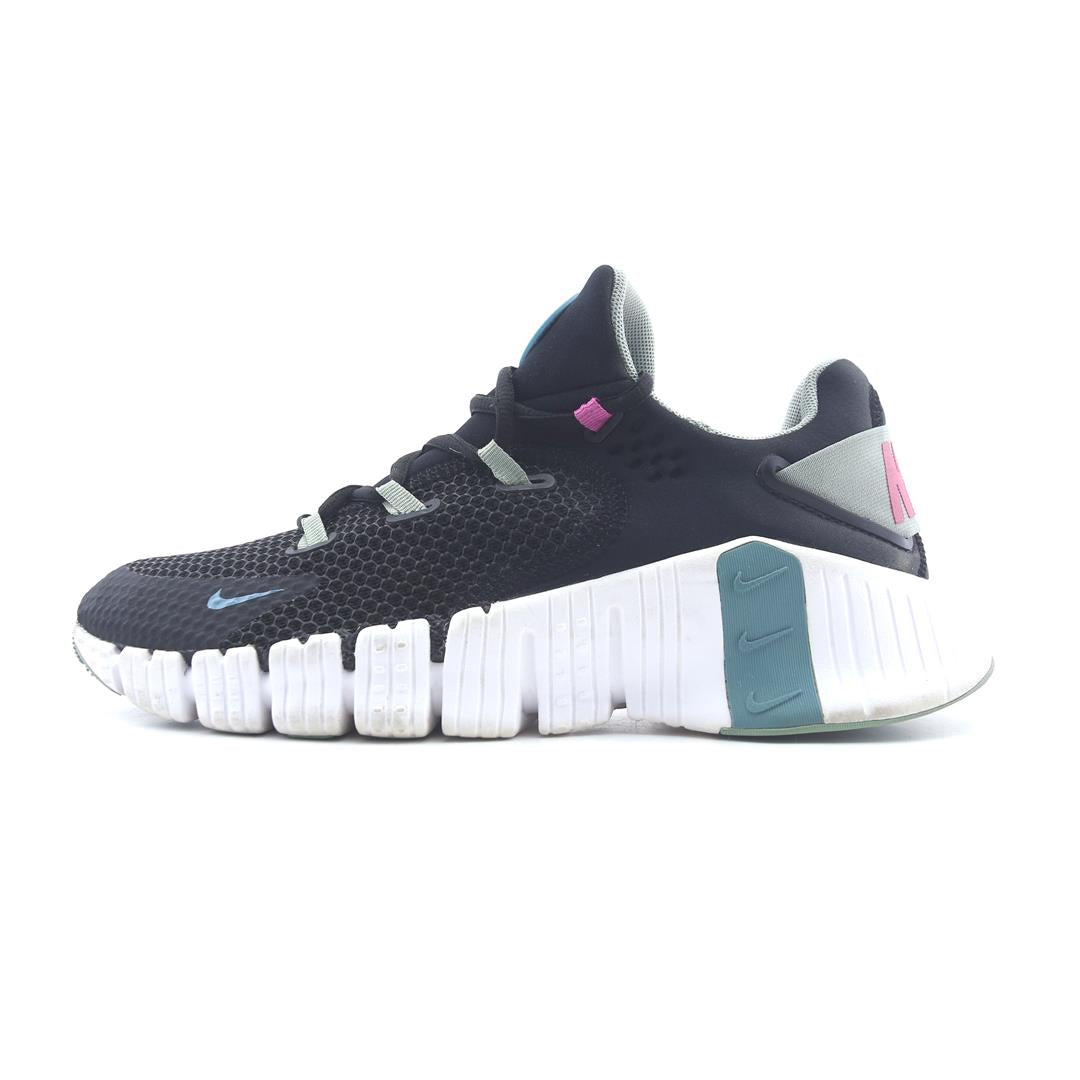 NIKE FREE METCON 4