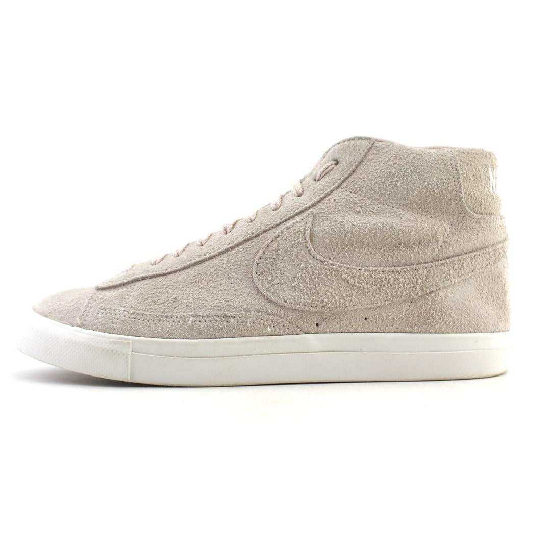 NIKE BLAZER MID