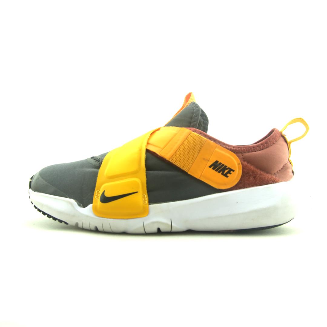 NIKE FLEX ADVANCE