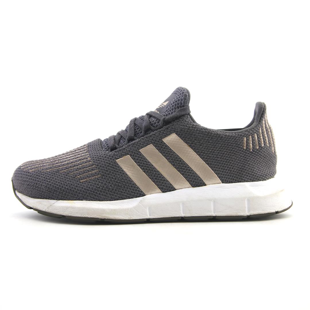 ADIDAS SWIFT RUN