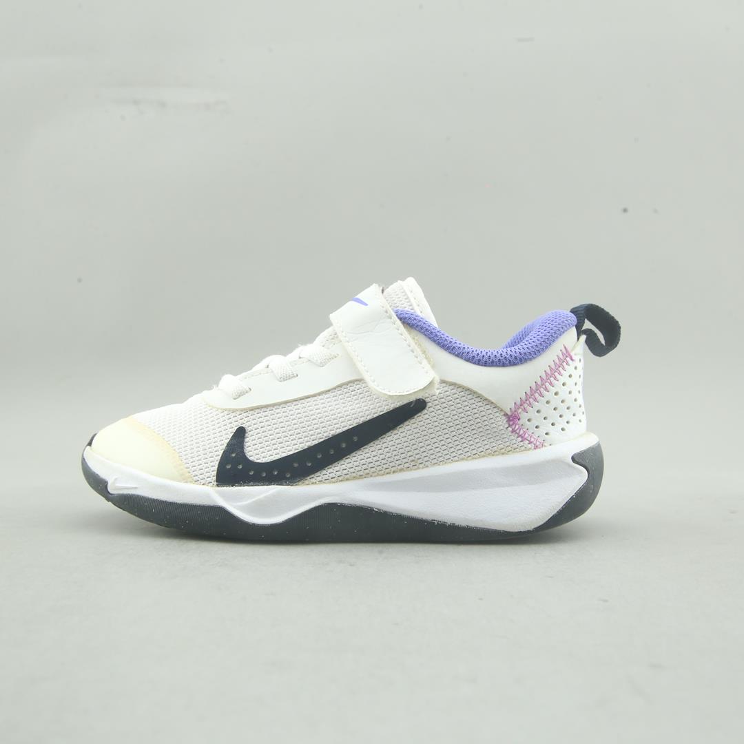 NIKE OMNI MULTI-COURT