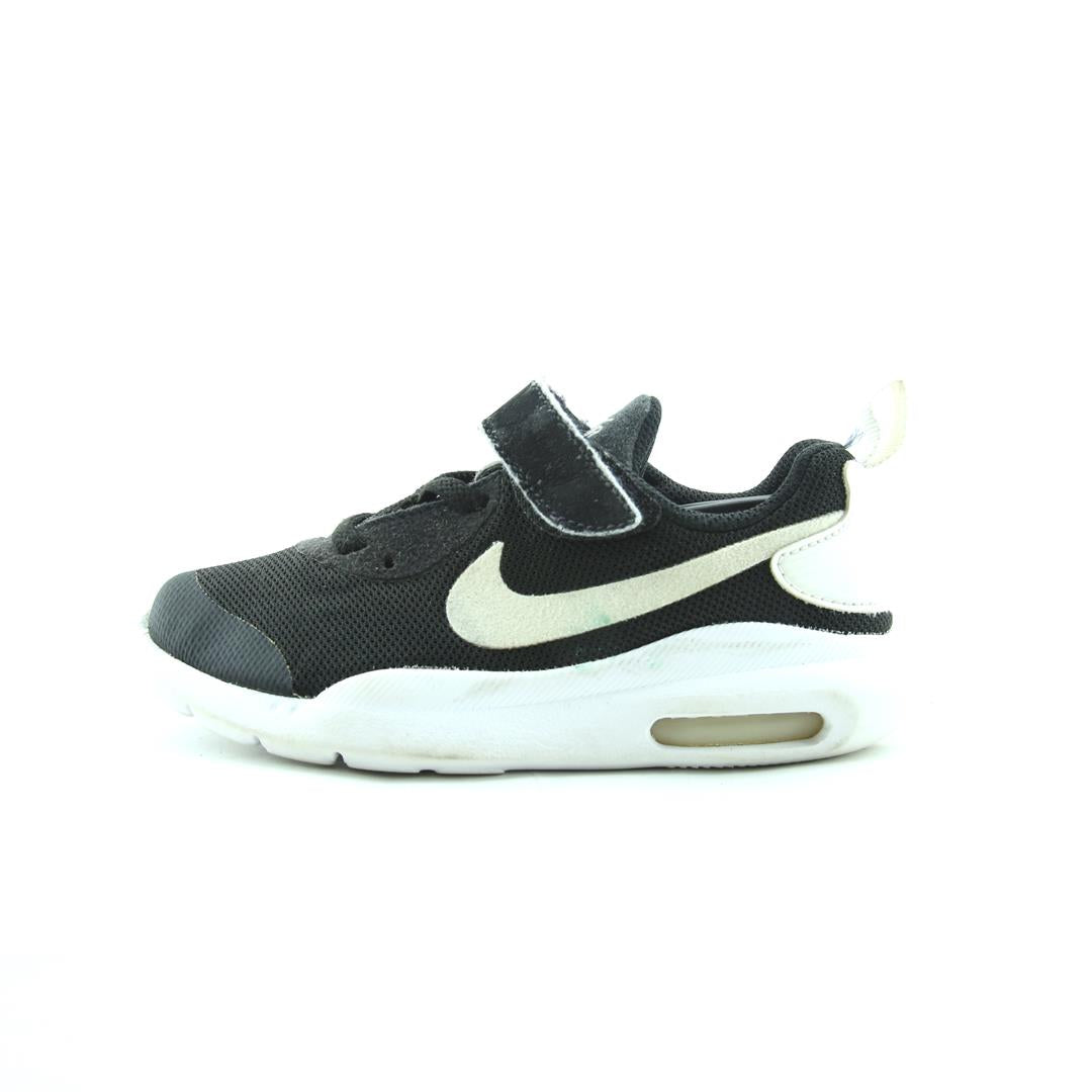 NIKE AIR MAX OKETO
