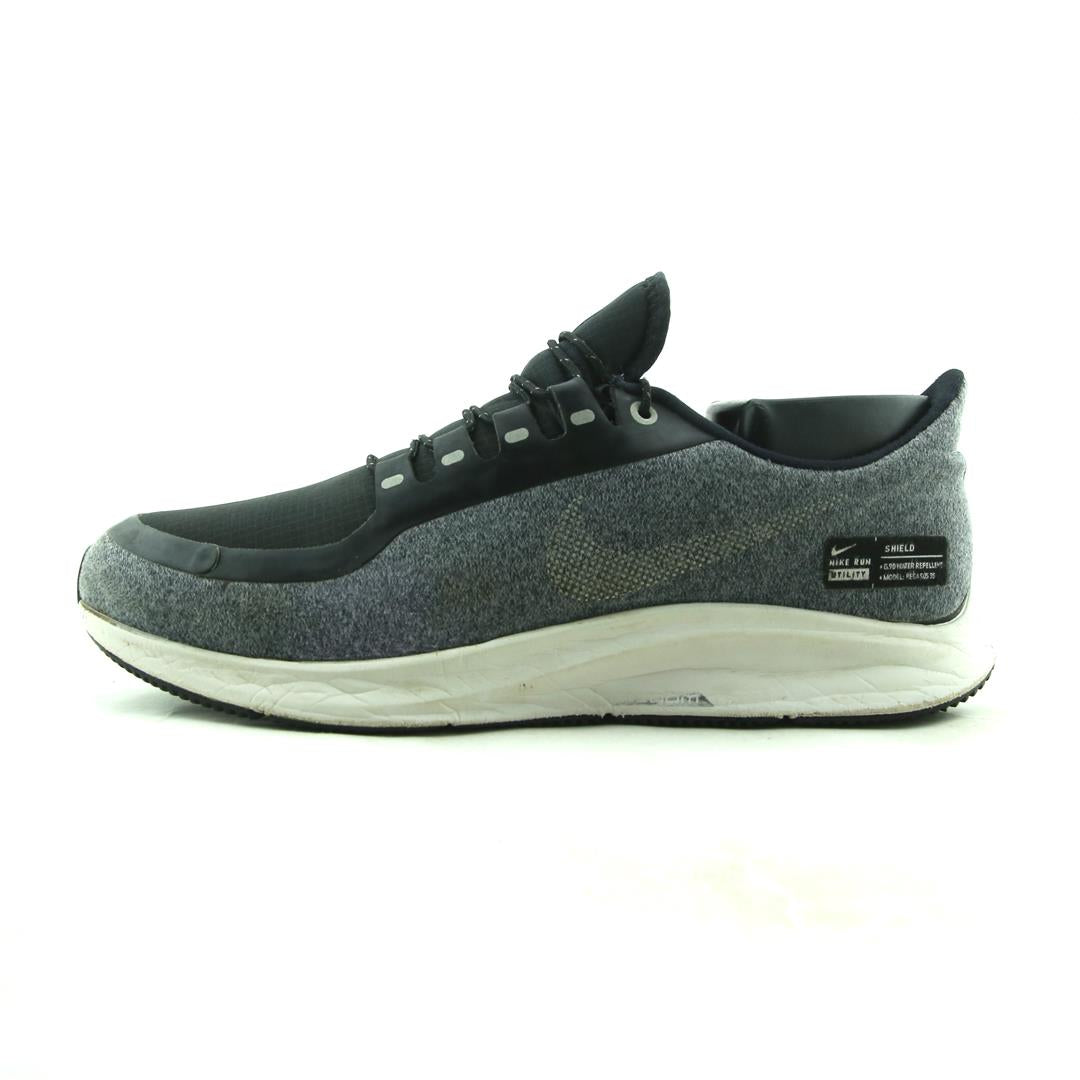 NIKE AIR ZOOM PEGASUS 35 SHIELD
