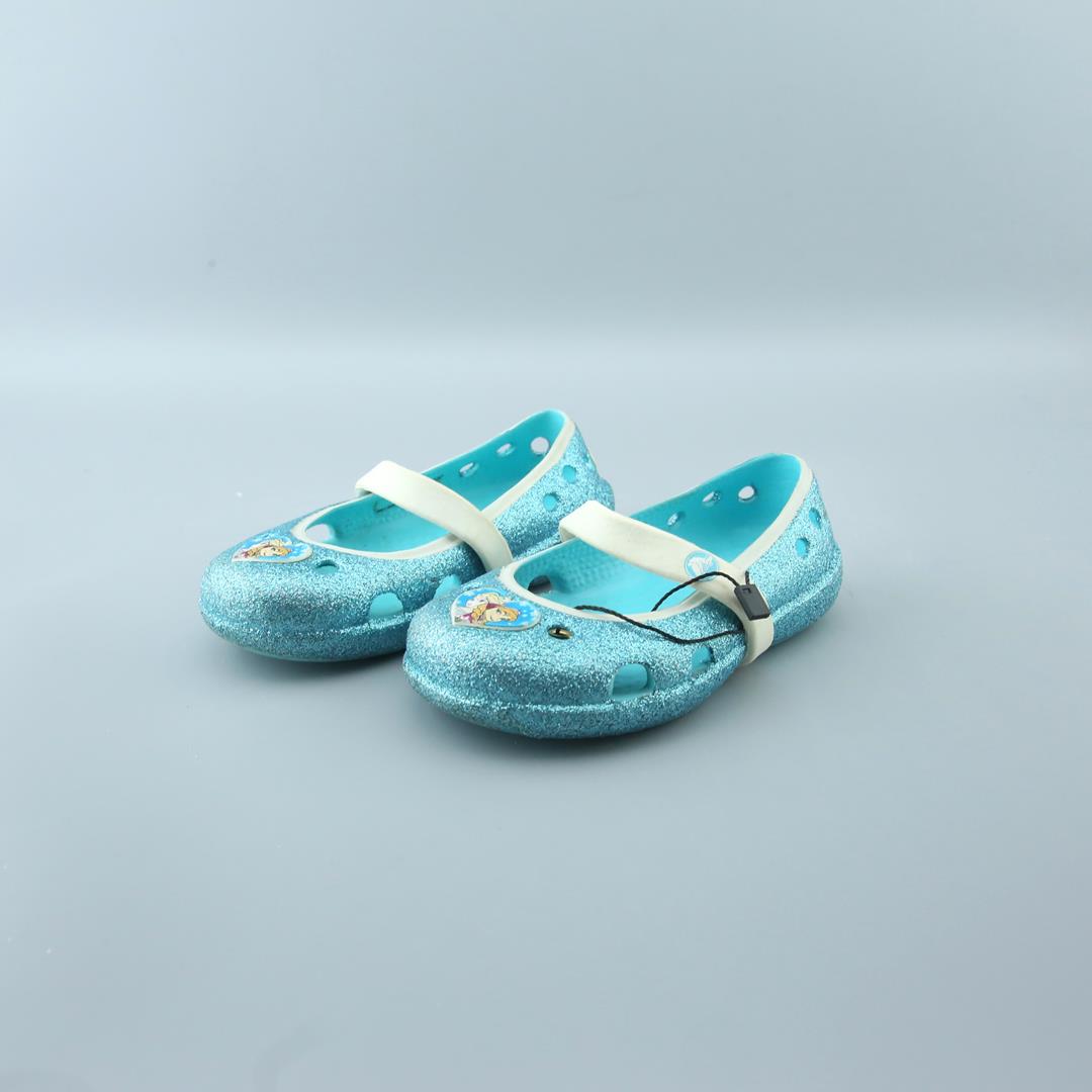 CROCS .