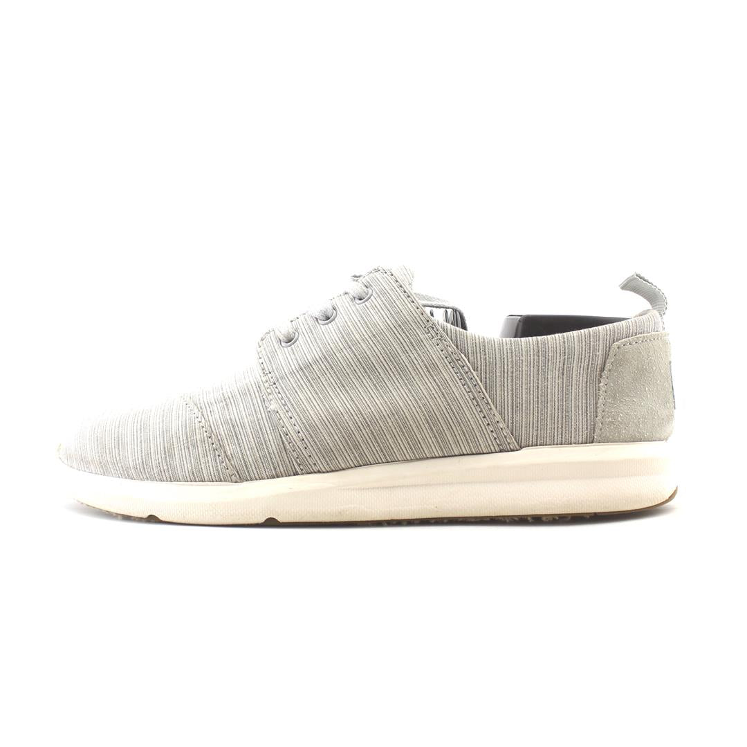 TOMS .