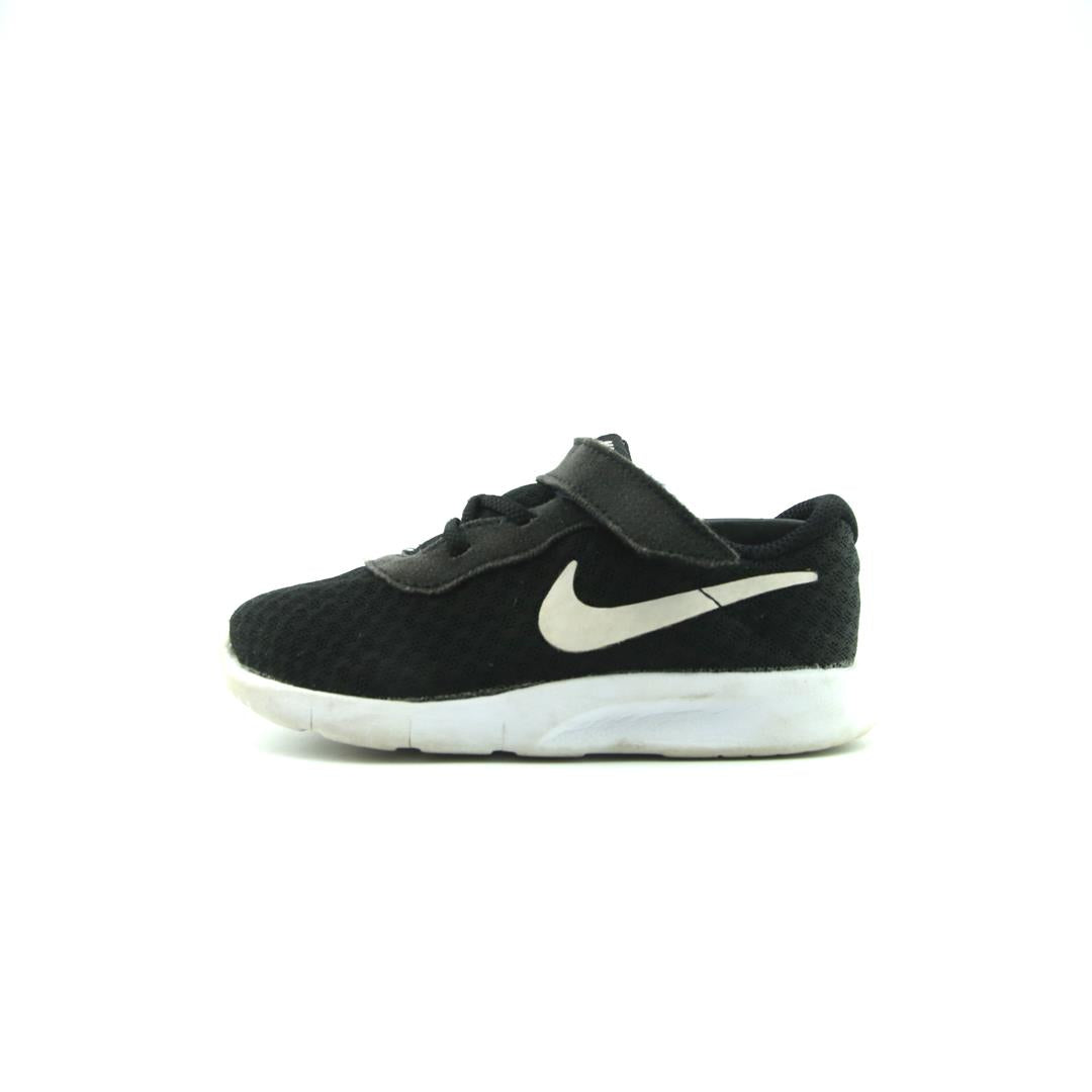 NIKE TANJUN