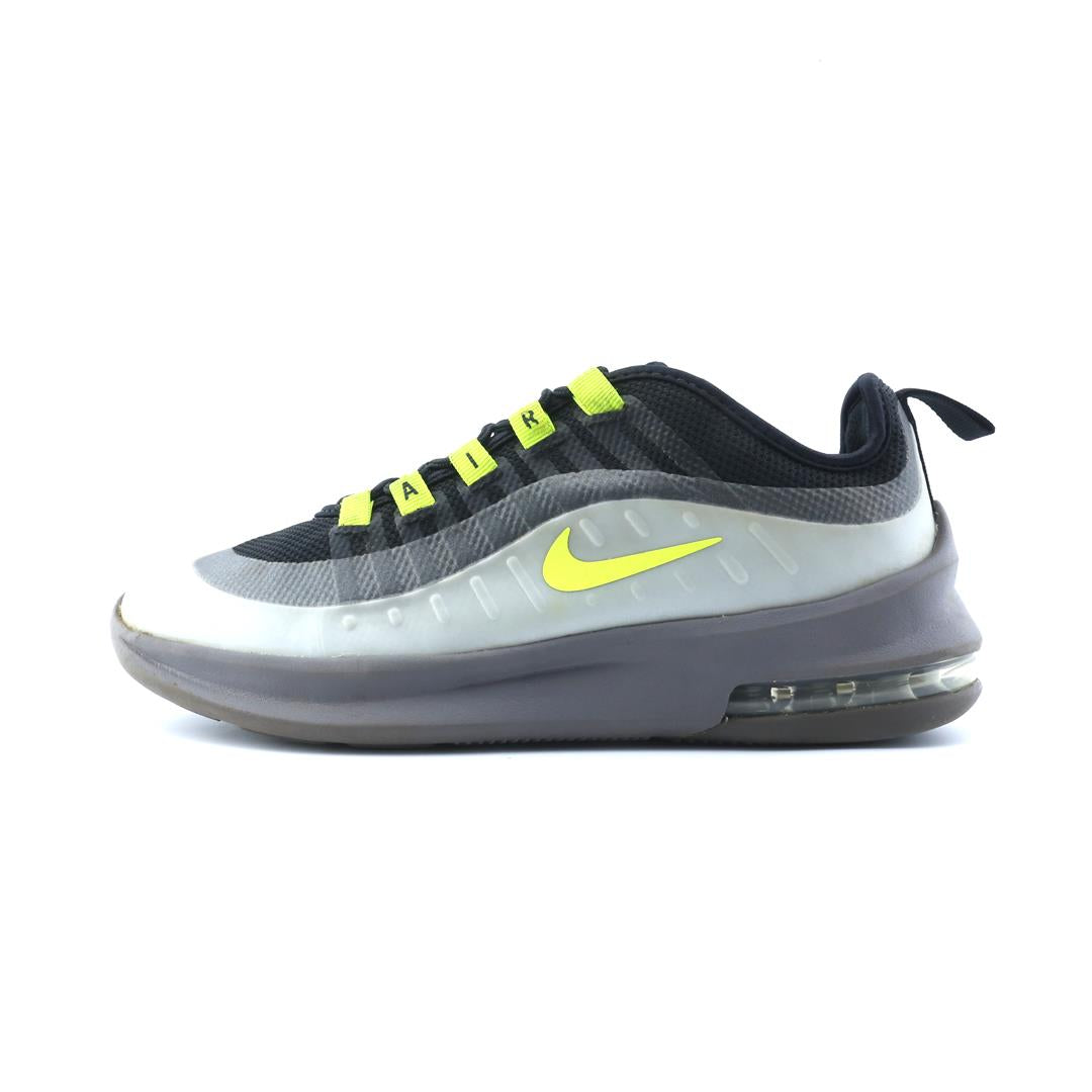 NIKE AIR MAX AXIS