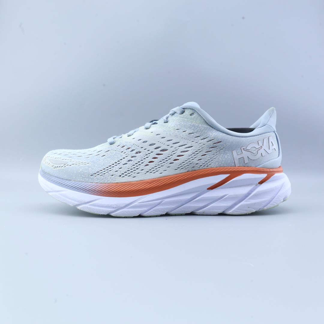 HOKA ONE ONE CLIFTON 8