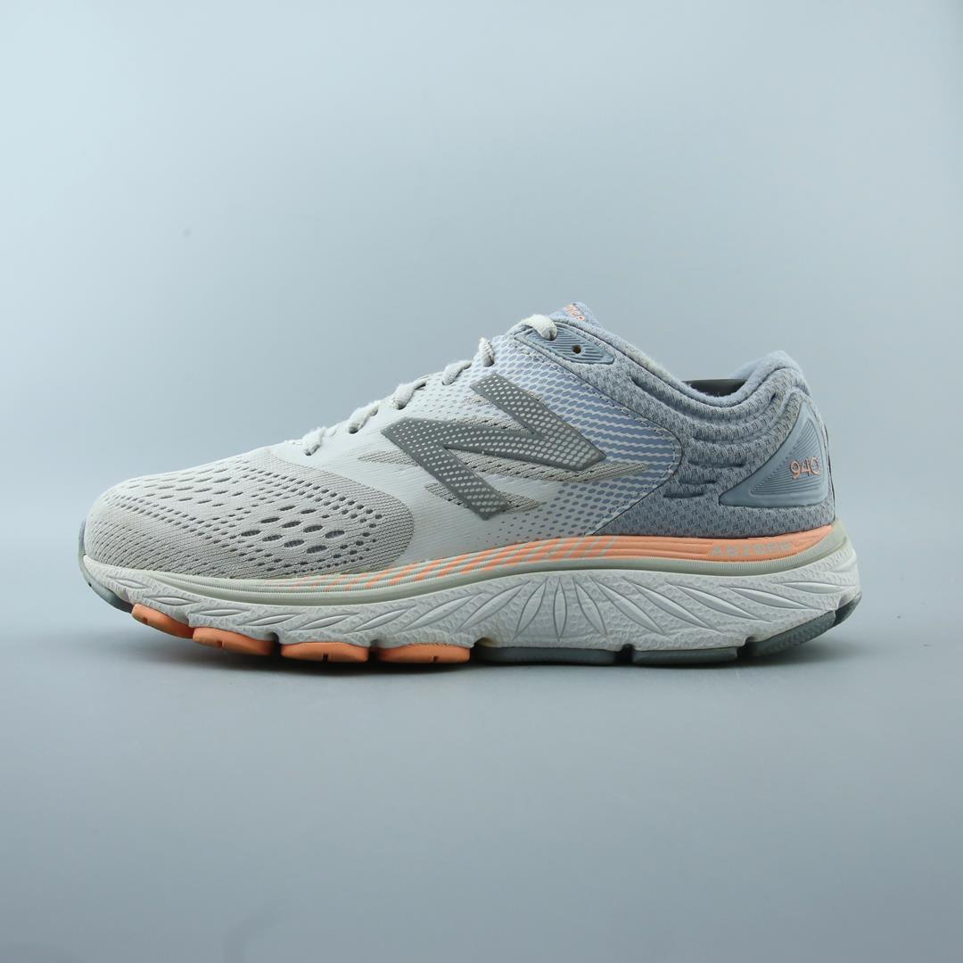NEW BALANCE 940 V4