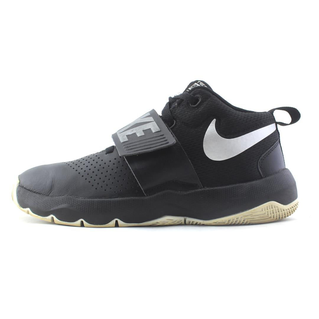 NIKE TEAM HUSTLE D 8