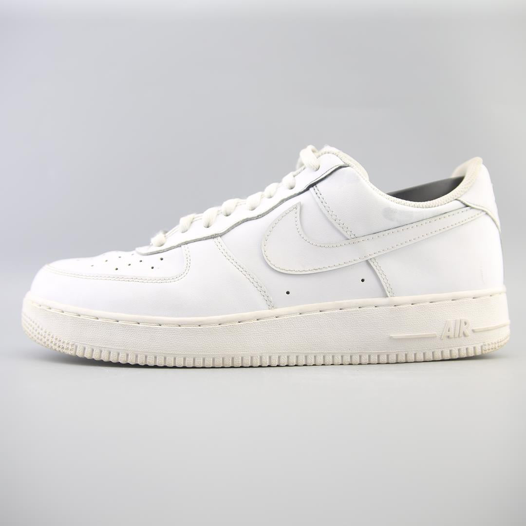 NIKE AIR FORCE 1 '07