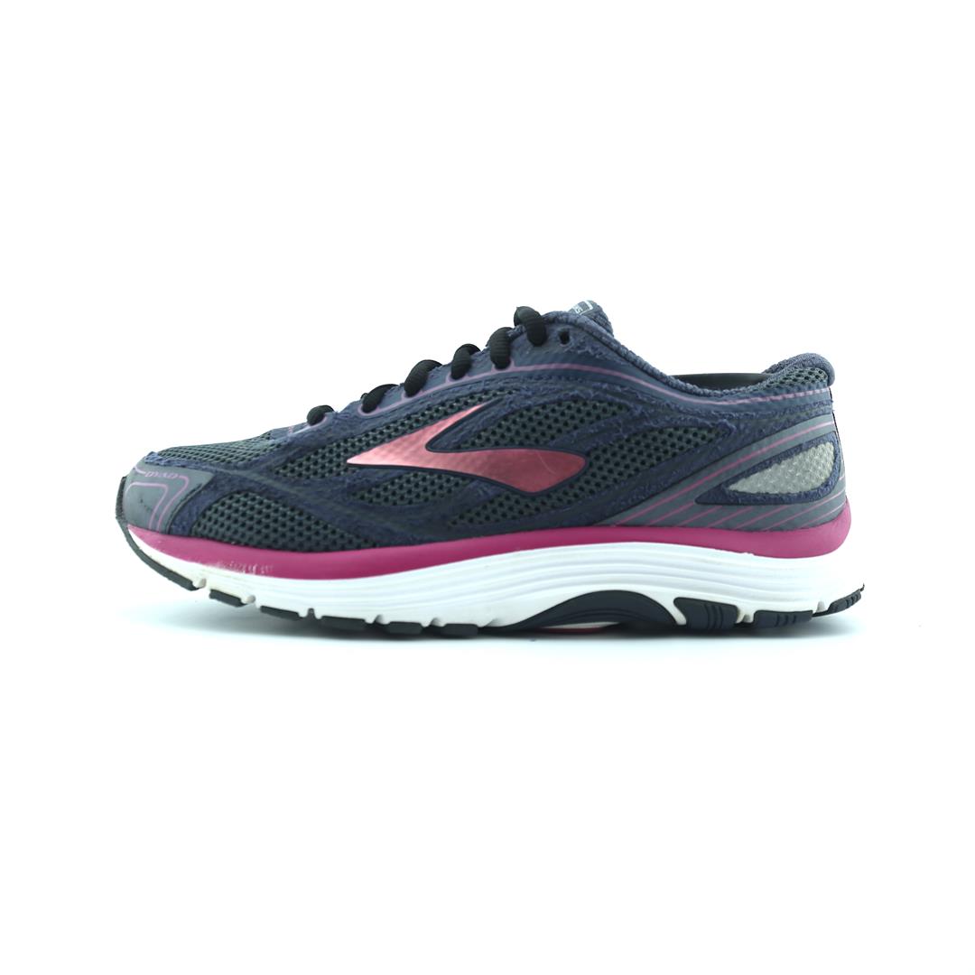 BROOKS DYAD 9