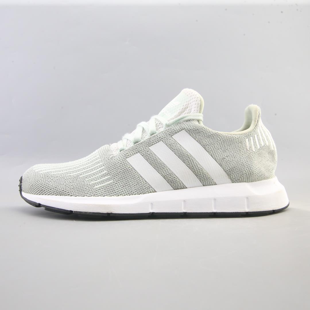 ADIDAS SWIFT RUN
