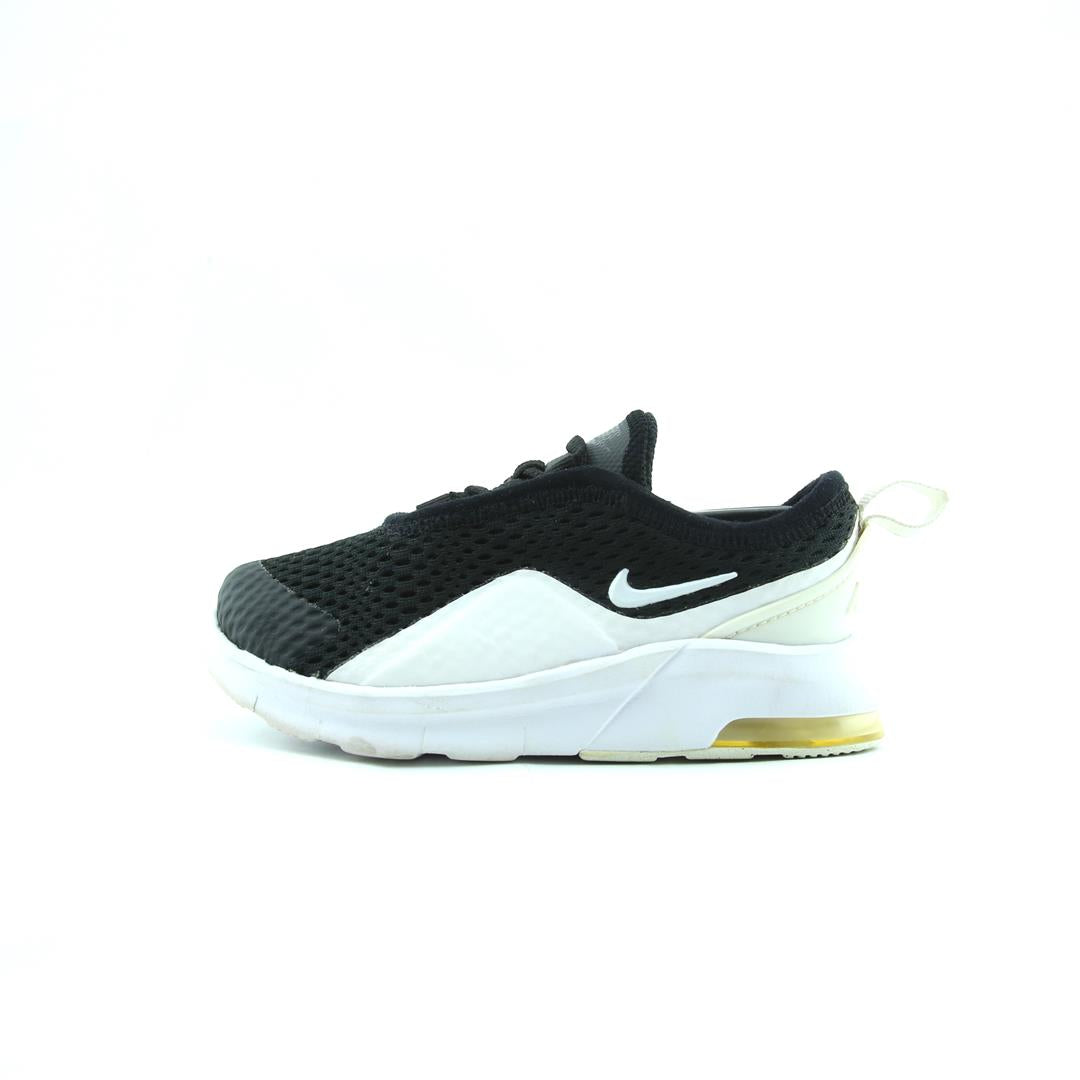 NIKE AIR MAX MOTION 2
