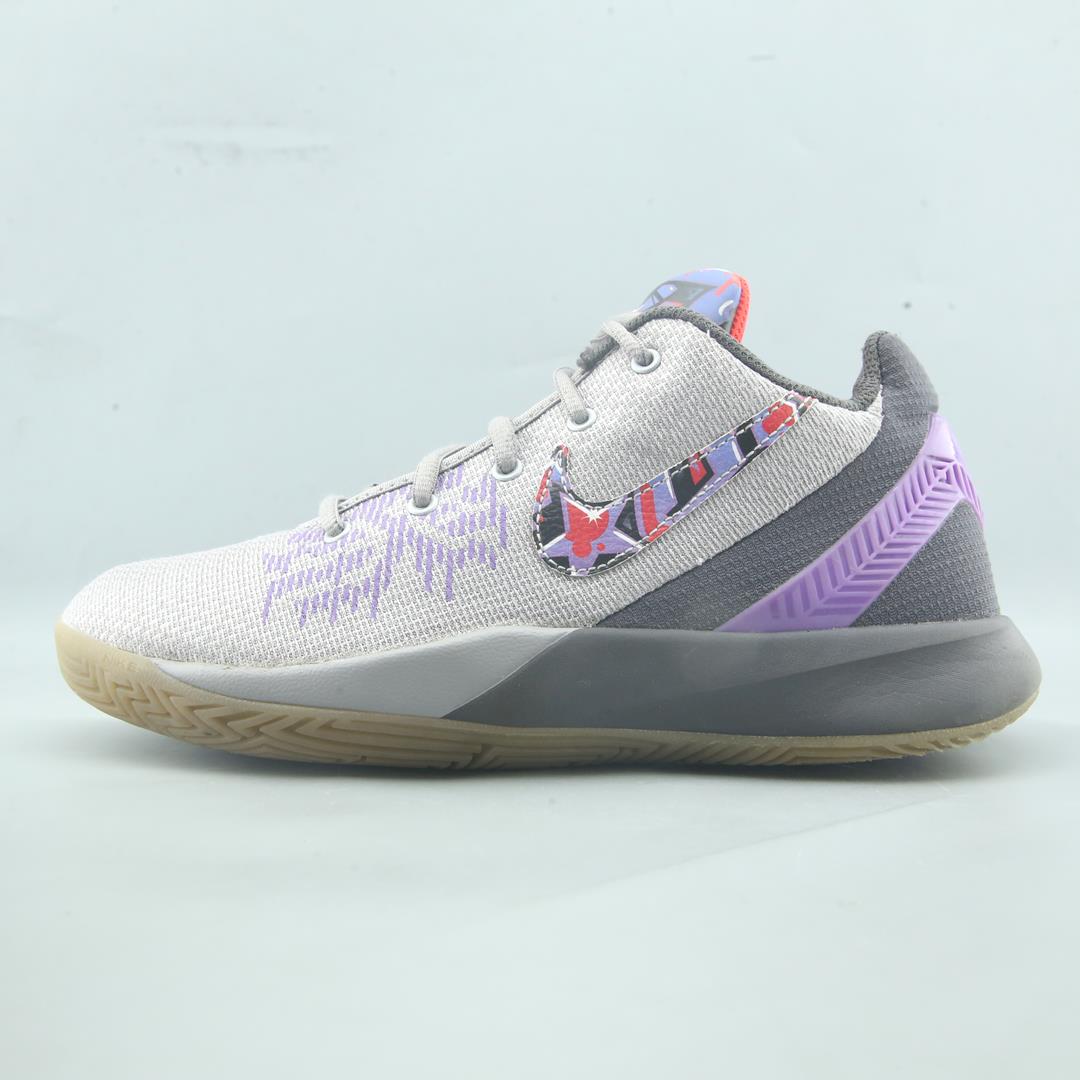 NIKE KYRIE FLYTRAP